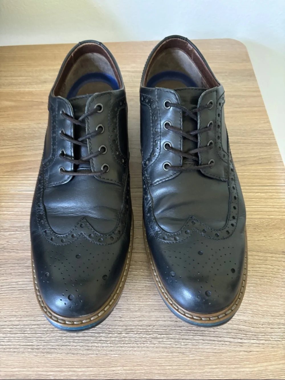Bostonian Black Leather Wingtip Lace-Up Oxfords